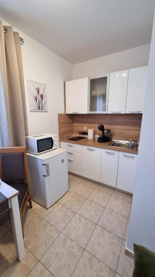 Apartmani Palma Novalja Exterior photo