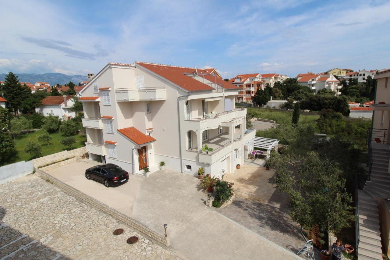 Apartmani Palma Novalja Exterior photo