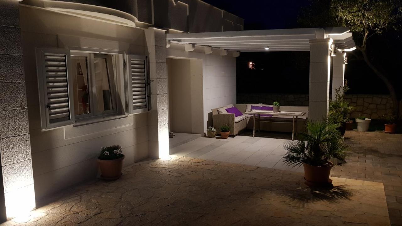 Apartmani Palma Novalja Exterior photo